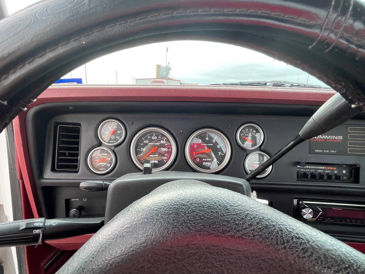 Dodge-ram-diesel-1992-white-6