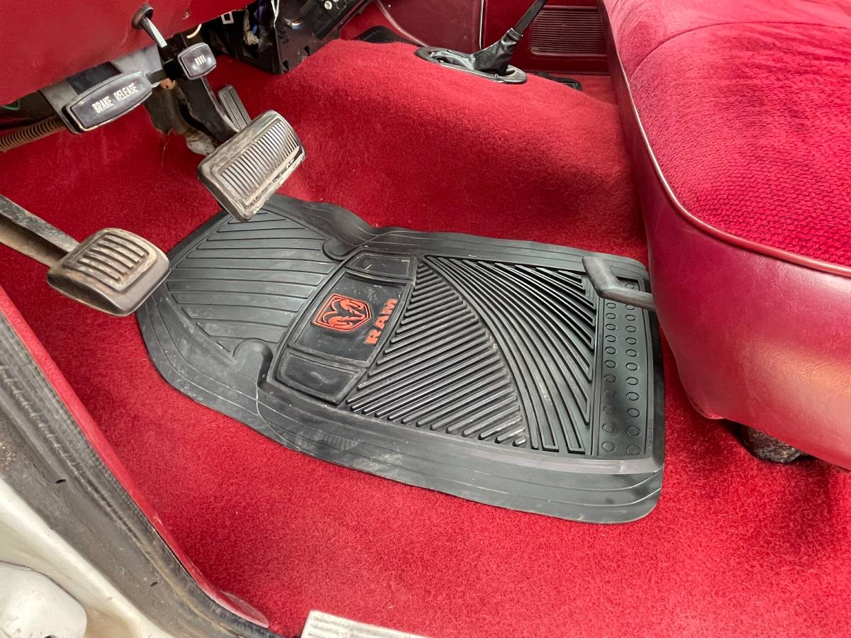 Dodge-ram-diesel-1992-white-7