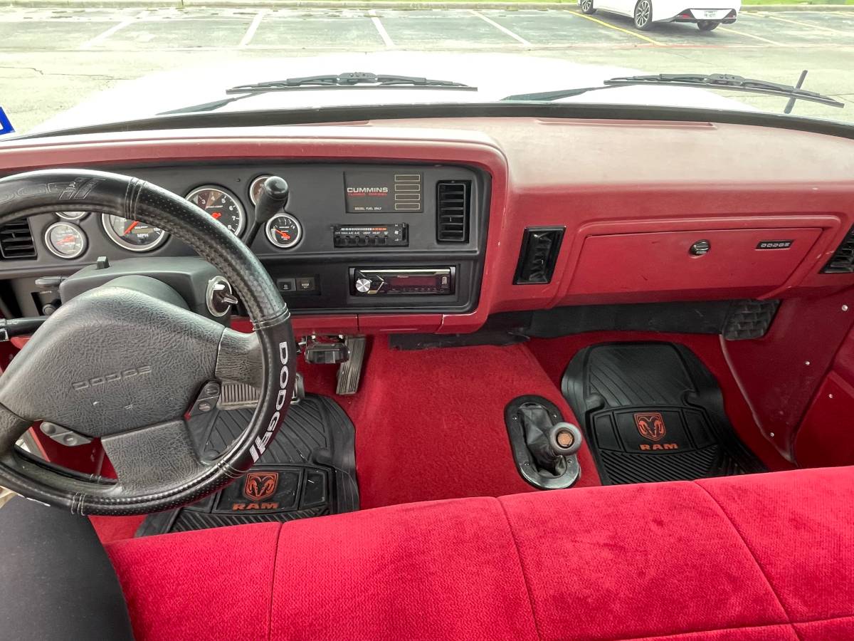 Dodge-ram-diesel-1992-white-9