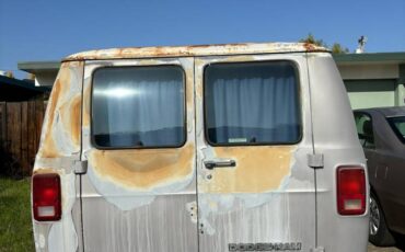 Dodge-ram-van-b250-1991-grey-1