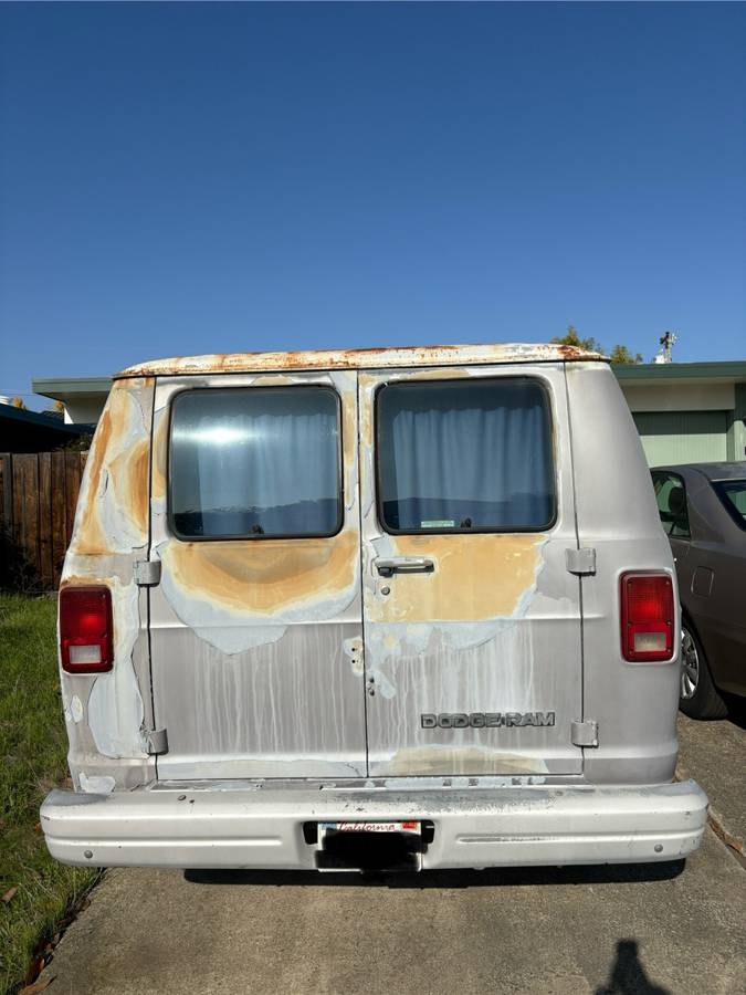 Dodge-ram-van-b250-1991-grey-1
