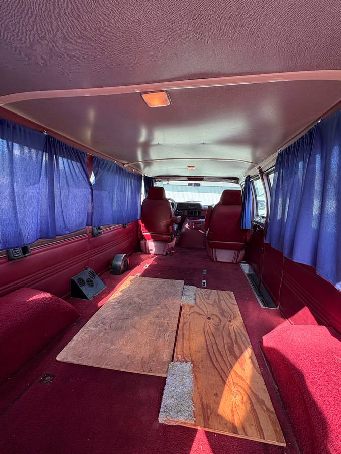 Dodge-ram-van-b250-1991-grey-13