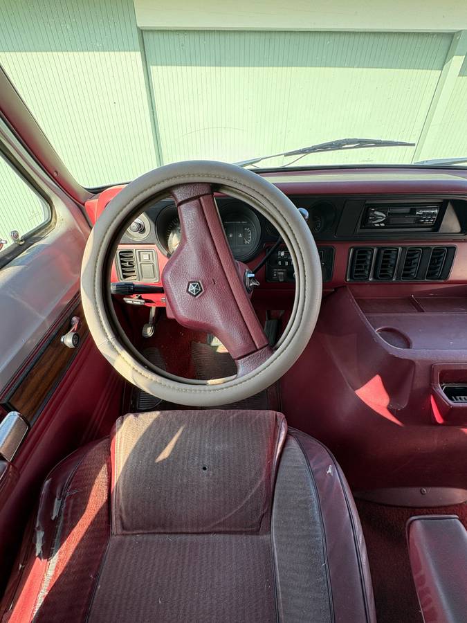 Dodge-ram-van-b250-1991-grey-9