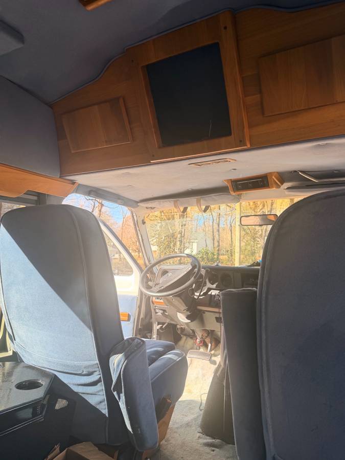 Dodge-ram-van-b250-1993-black-13