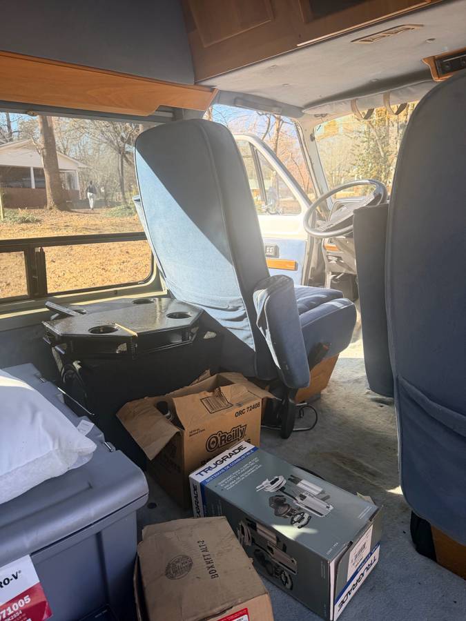 Dodge-ram-van-b250-1993-black-15