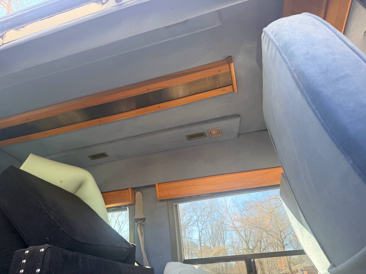 Dodge-ram-van-b250-1993-black-17