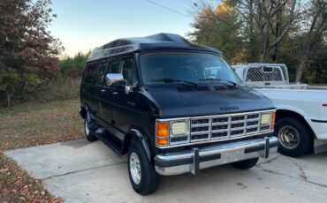 Dodge-ram-van-b250-1993-black-3