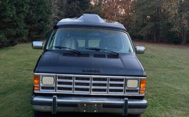 Dodge-ram-van-b250-1993-black