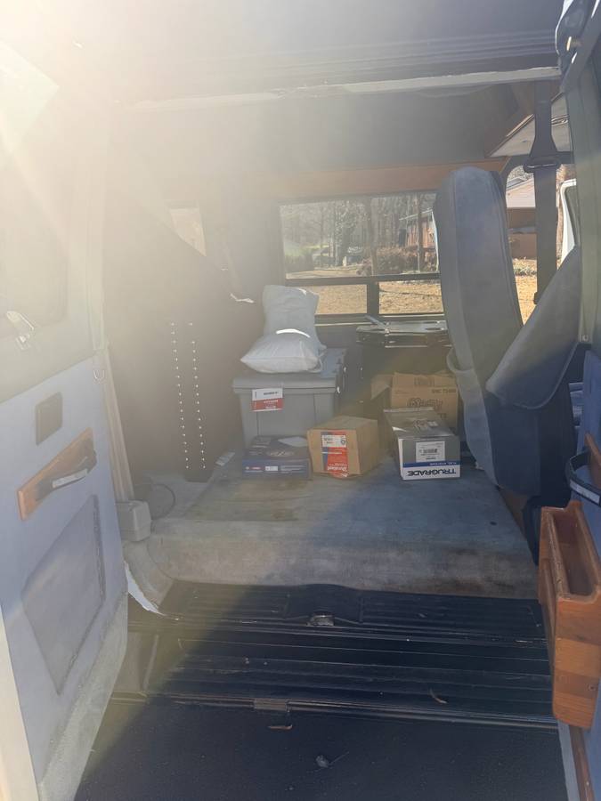 Dodge-ram-van-b250-1993-black-6