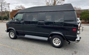 Dodge-ram-van-b250-1993-black-8