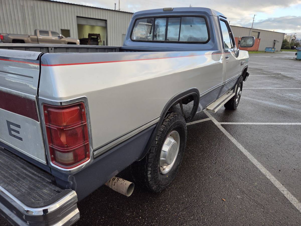 Dodge-ram-w250-4x4-diesel-1991-silver-6