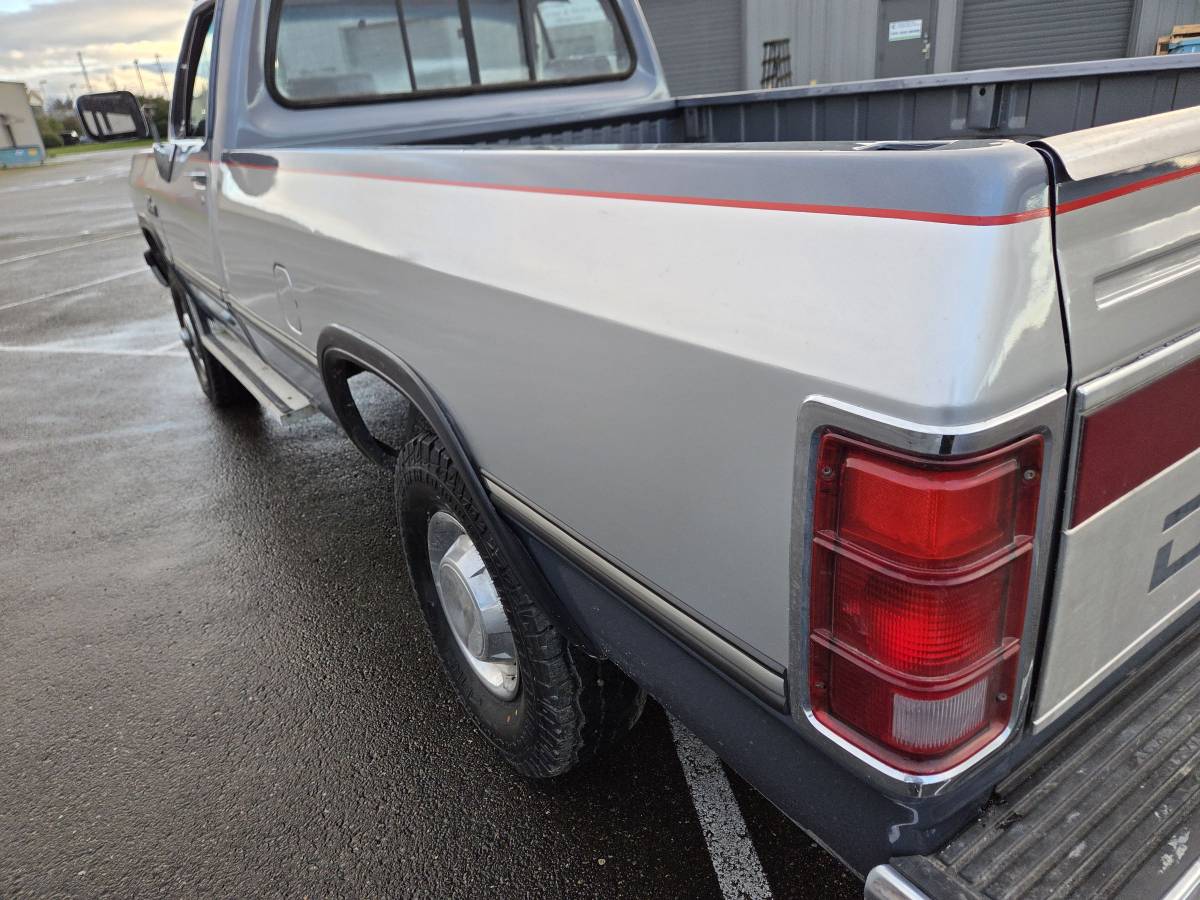 Dodge-ram-w250-4x4-diesel-1991-silver-7
