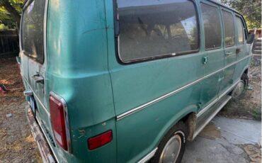 Dodge-ram-wagon-b150-1984-blue-2