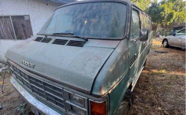 Dodge-ram-wagon-b150-1984-blue-5