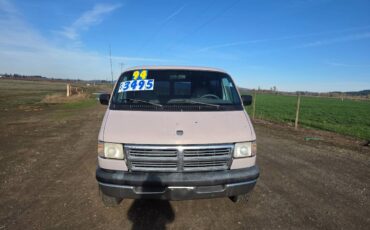 Dodge-ram-wagon-b250-1994-custom-1