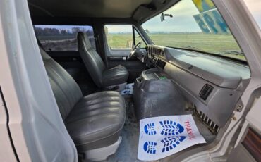 Dodge-ram-wagon-b250-1994-custom-10