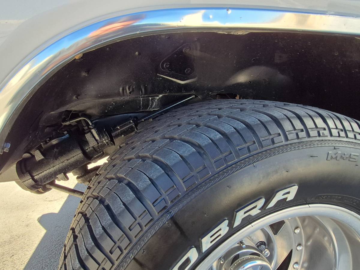 Dodge-ramcharger-150-1989-white-111