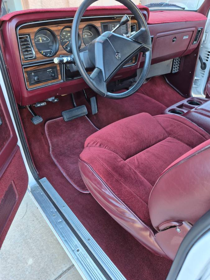 Dodge-ramcharger-150-1989-white-31