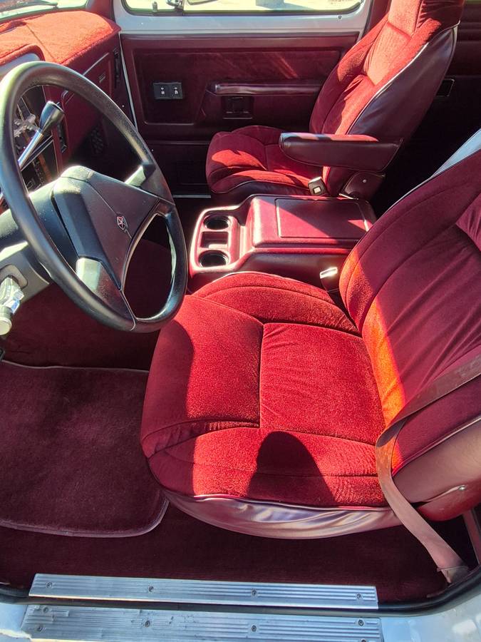 Dodge-ramcharger-150-1989-white-54