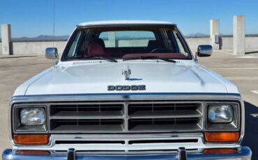 Dodge-ramcharger-150-1989-white-88