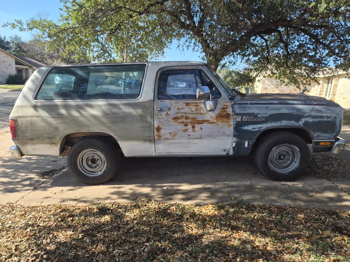 Dodge-ramcharger-1989-blue-2