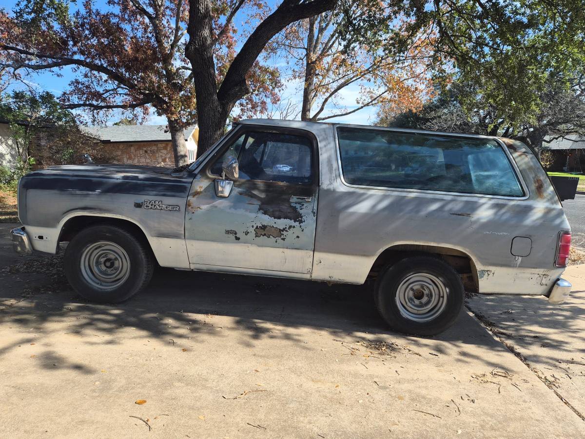 Dodge-ramcharger-1989-blue-9