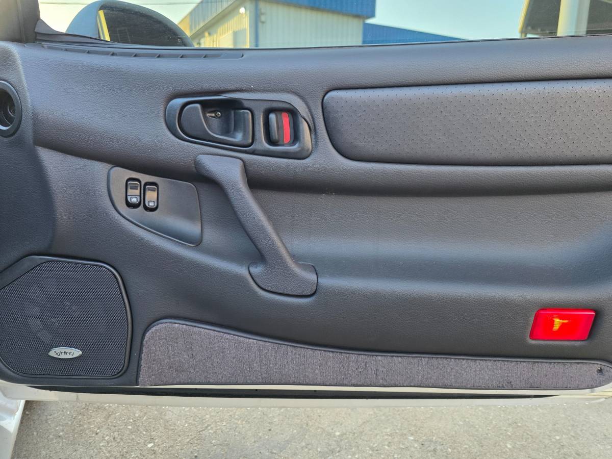 Dodge-stealth-rt-hatchback-2d-1995-white-34