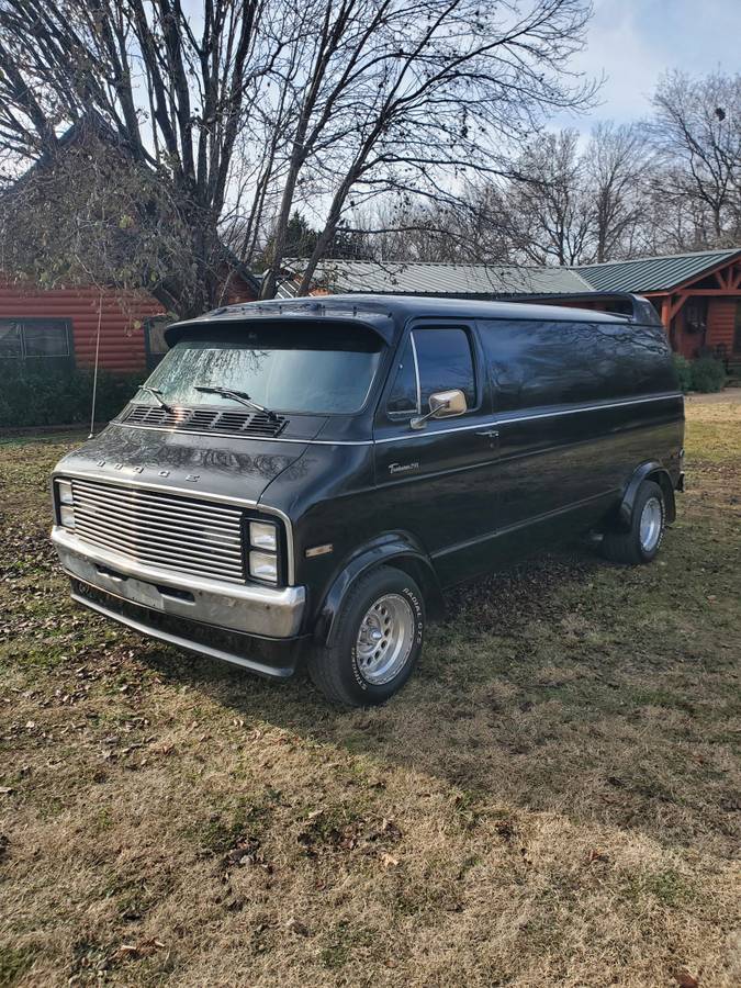 Dodge-van-1977-black