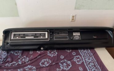 Dodge-w100-powerwagon-1970-black-11