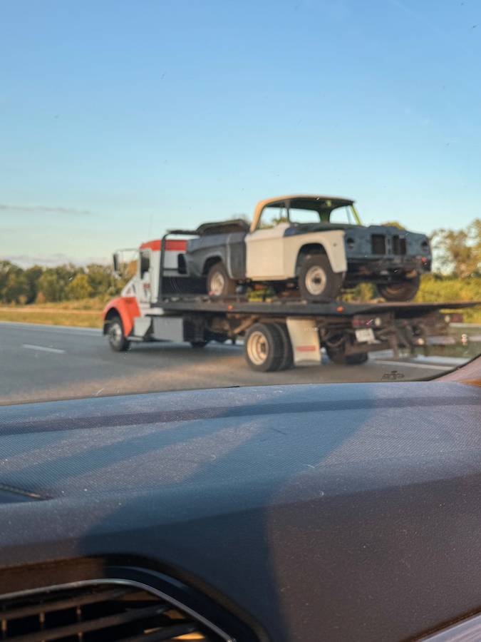 Dodge-w100-powerwagon-1970-black-4