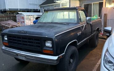 Dodge-w150-1984-black-3