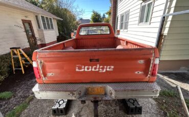 Dodge-w200-power-wagon-1972-27