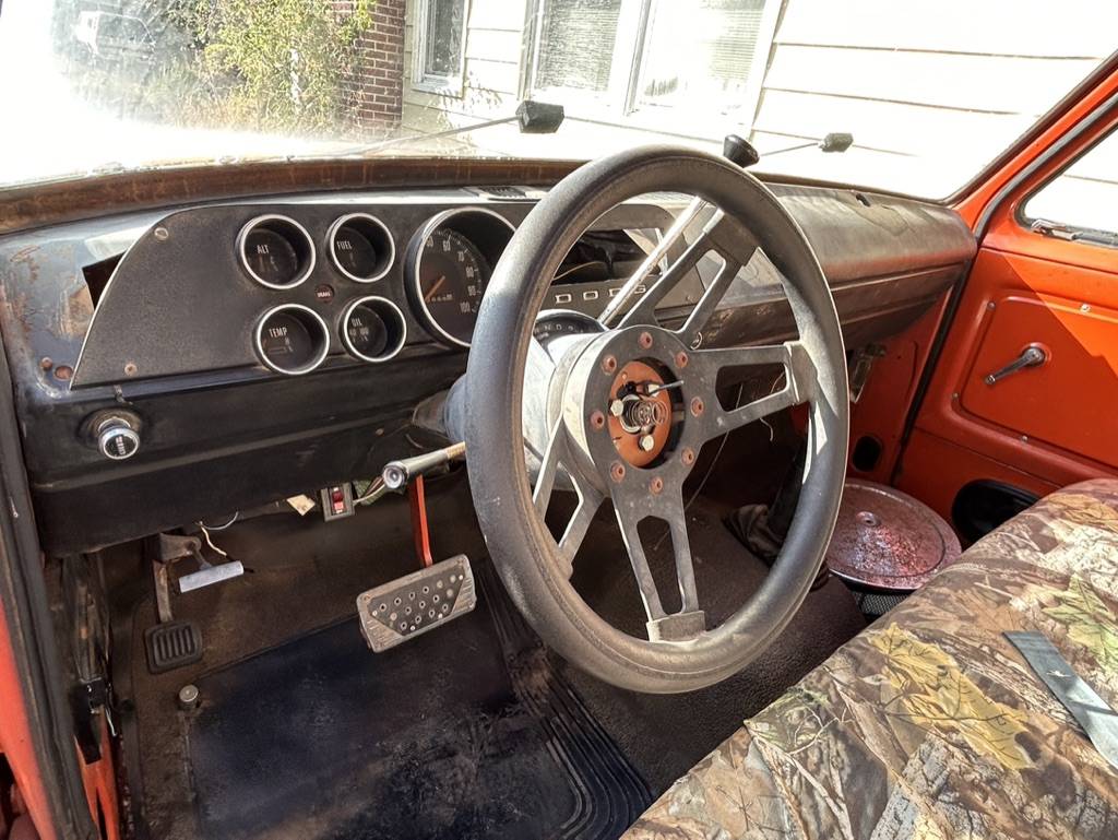Dodge-w200-power-wagon-1972-40