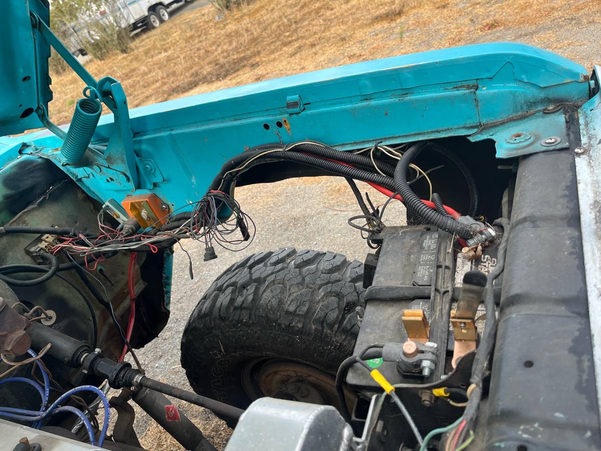 Dodge-w200-power-wagon-1974-blue-15