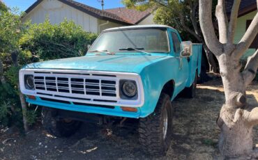 Dodge-w200-power-wagon-1974-blue-16