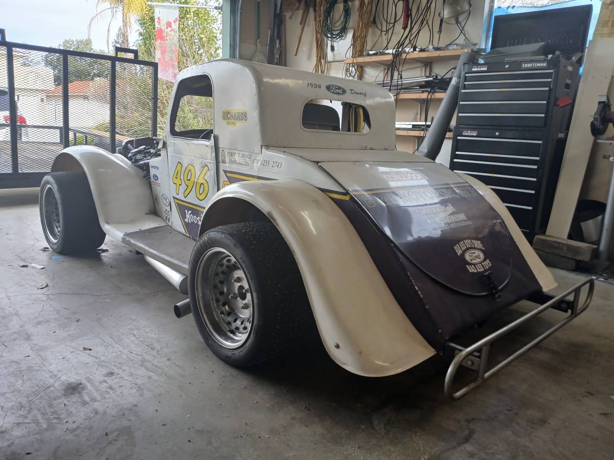 Dwarf-car-1990-white-3