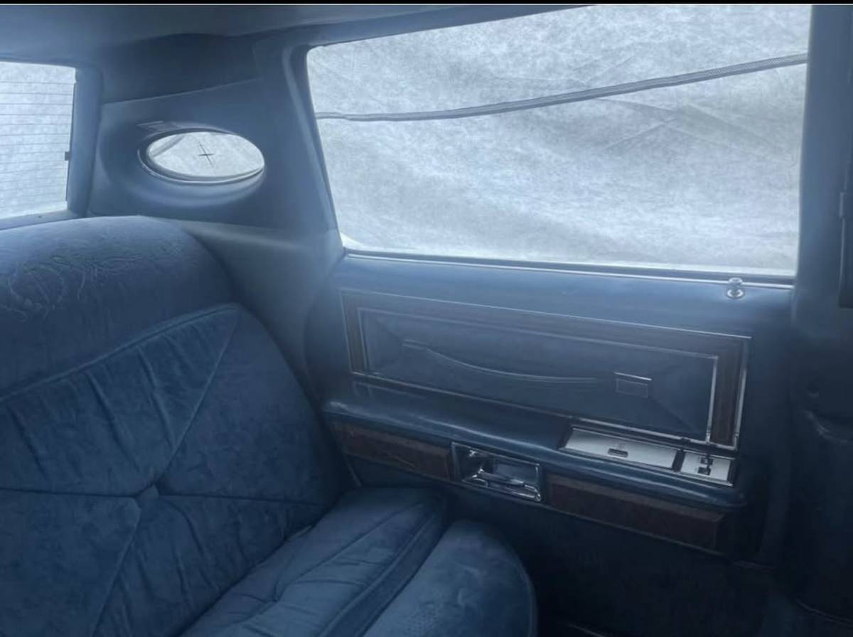 Elvis-lincoln-1975-blue-30