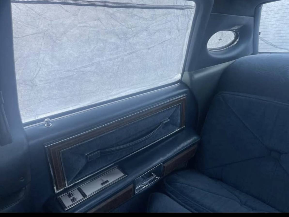 Elvis-lincoln-1975-blue-31