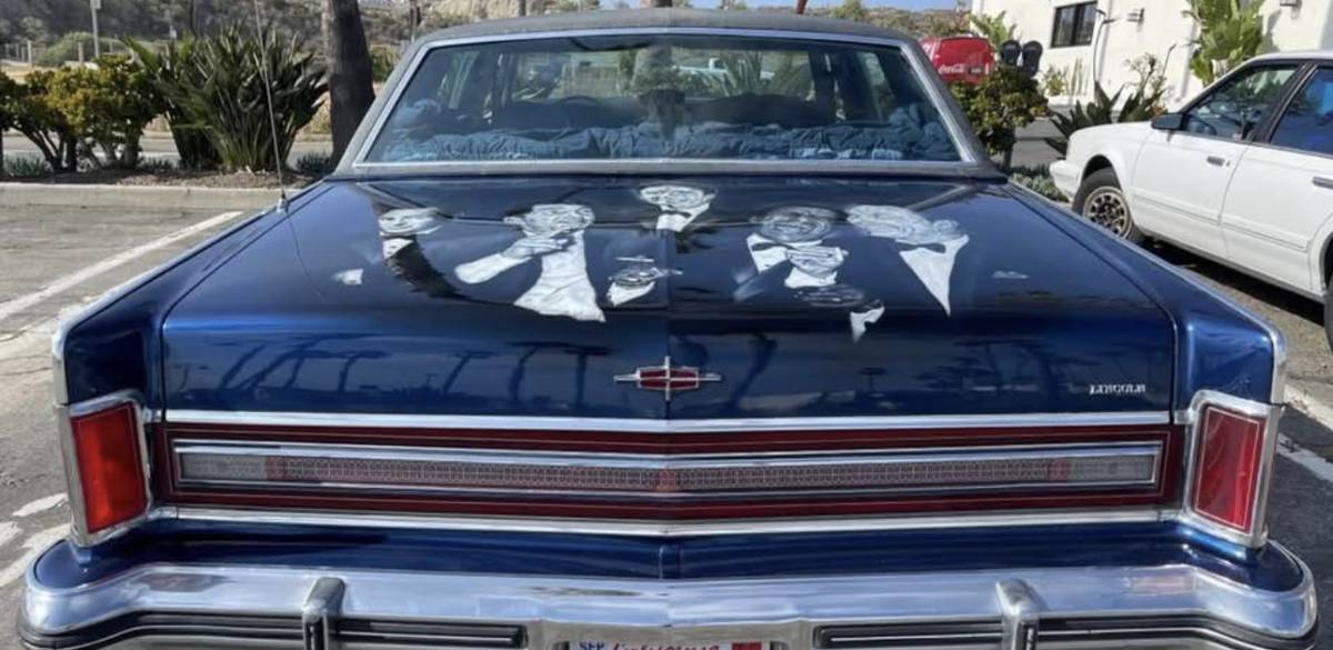 Elvis-lincoln-1975-blue-72