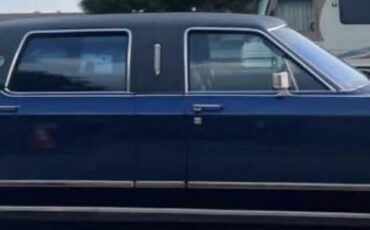 Elvis-lincoln-1975-blue-84