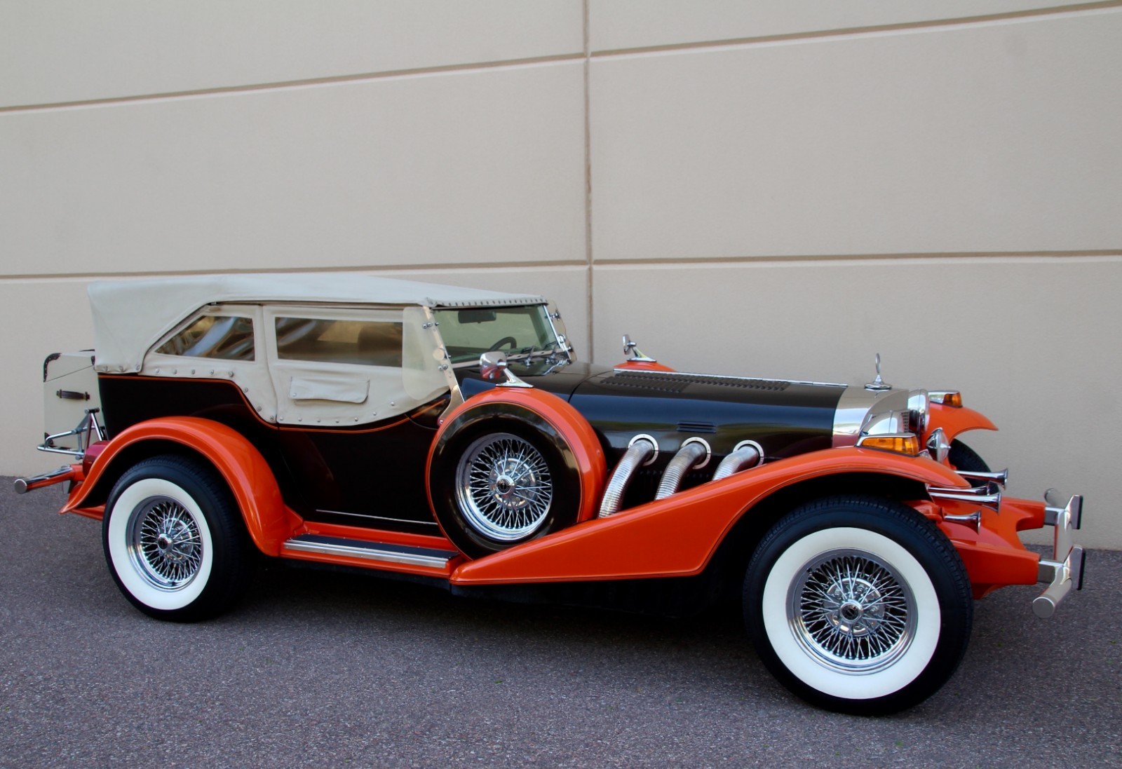 Excalibur-SS-Phaeton-Series-III-1975-Convertible-1