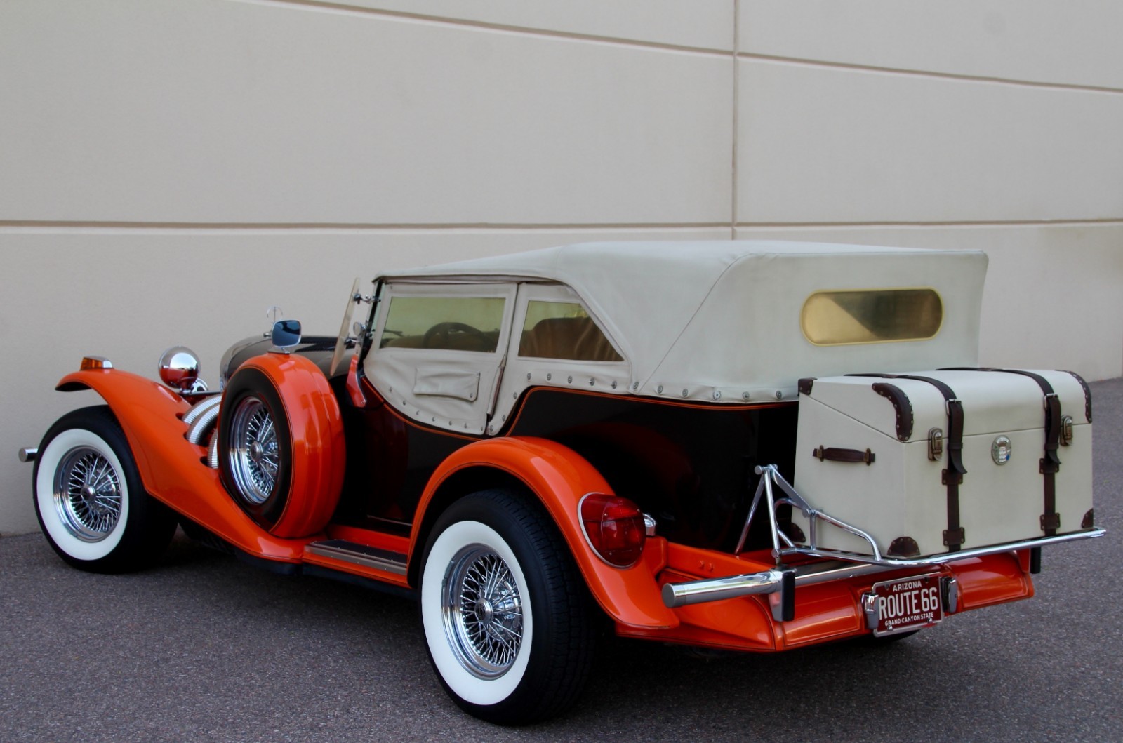 Excalibur-SS-Phaeton-Series-III-1975-Convertible-13