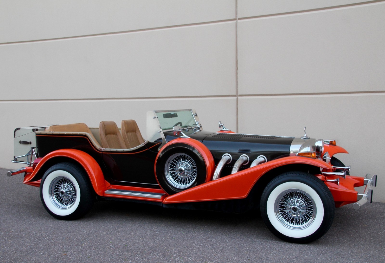 Excalibur-SS-Phaeton-Series-III-1975-Convertible-21