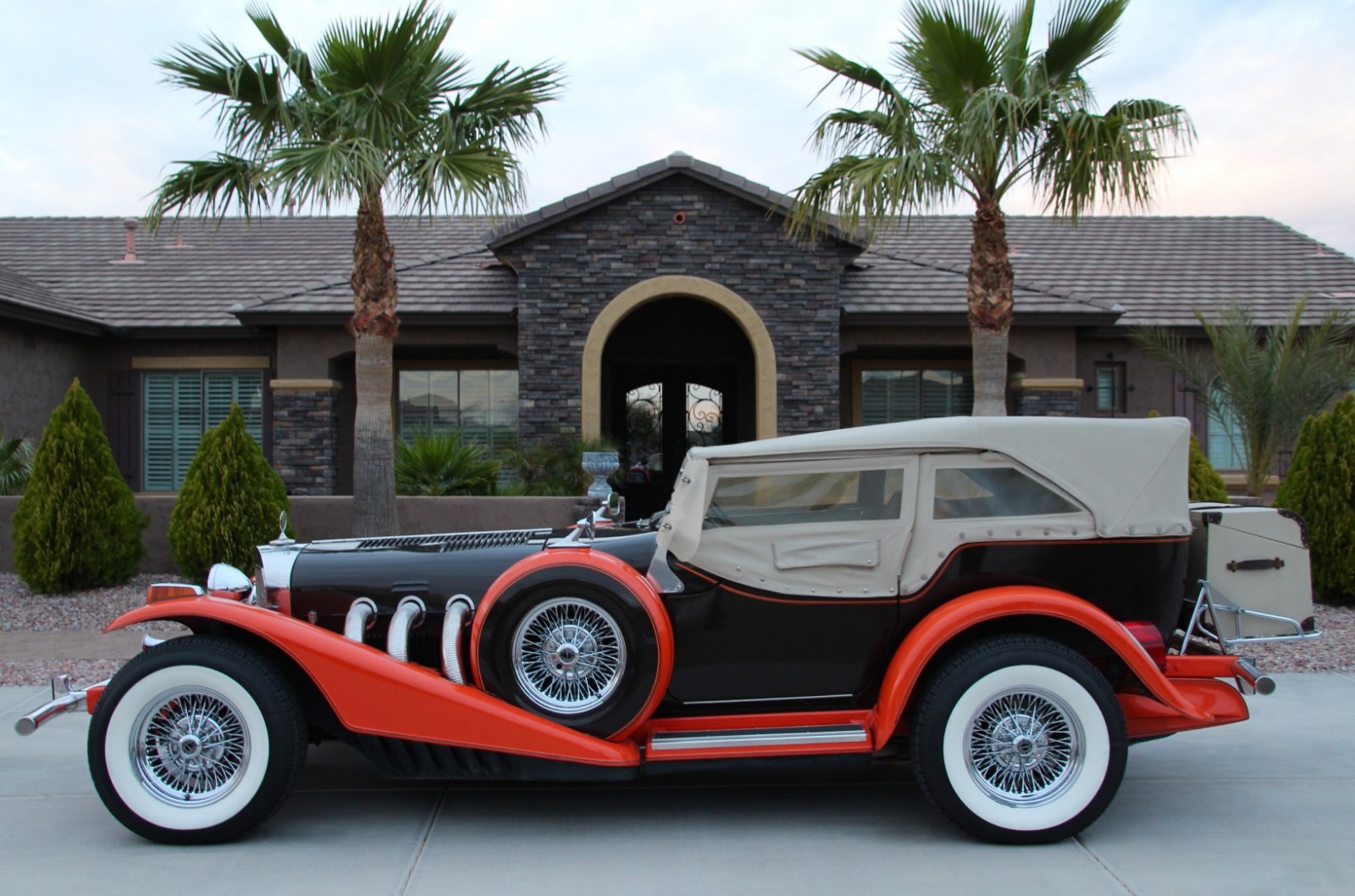 Excalibur-SS-Phaeton-Series-III-1975-Convertible-23