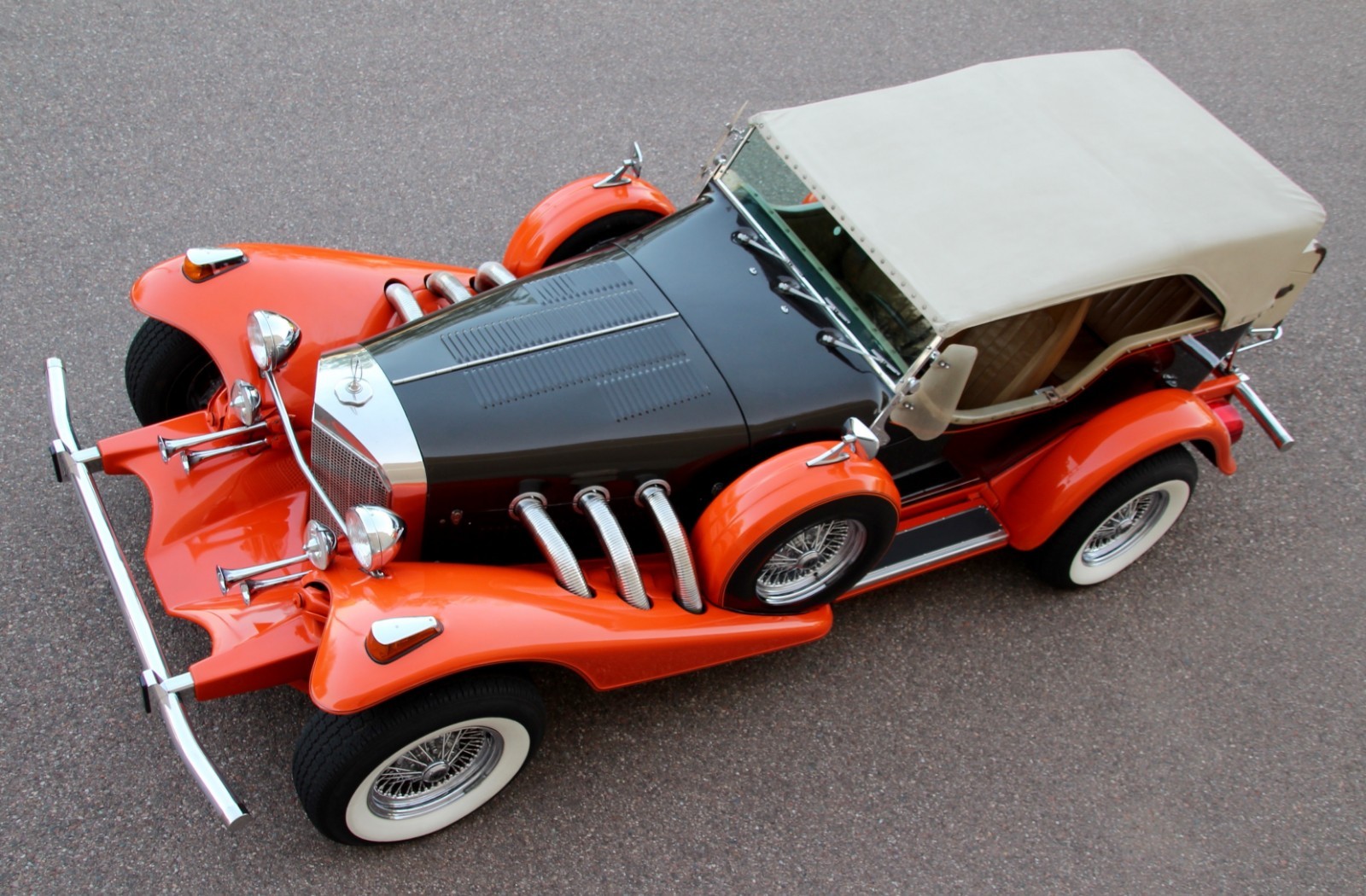 Excalibur-SS-Phaeton-Series-III-1975-Convertible-8