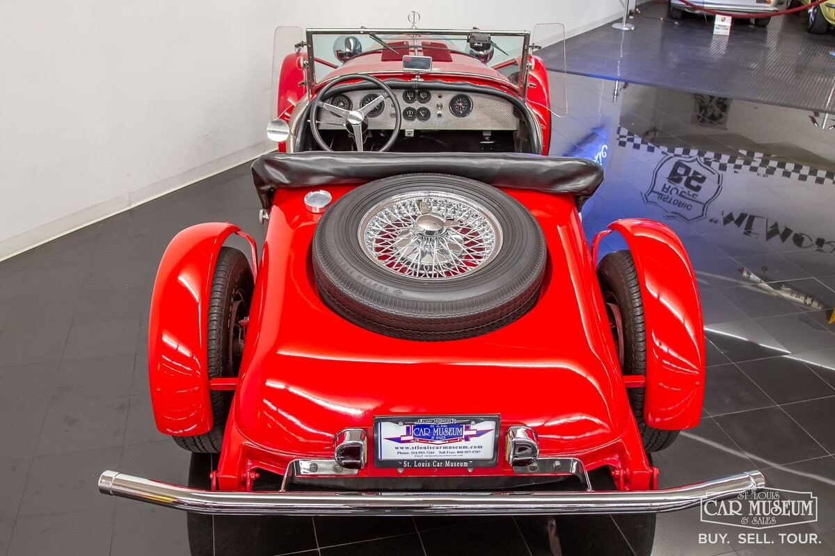 Excalibur-SSK-1966-Roadster-10