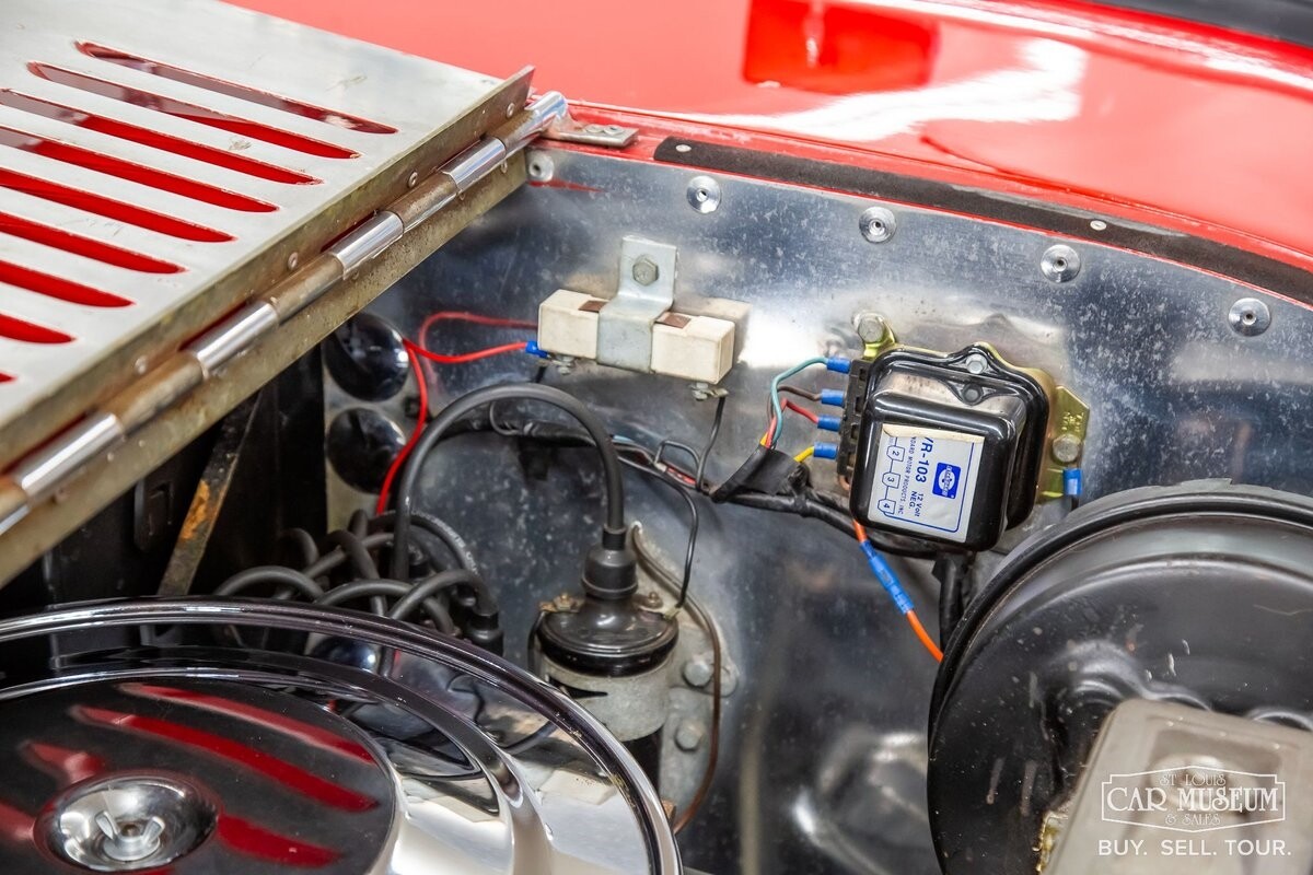 Excalibur-SSK-1966-Roadster-21