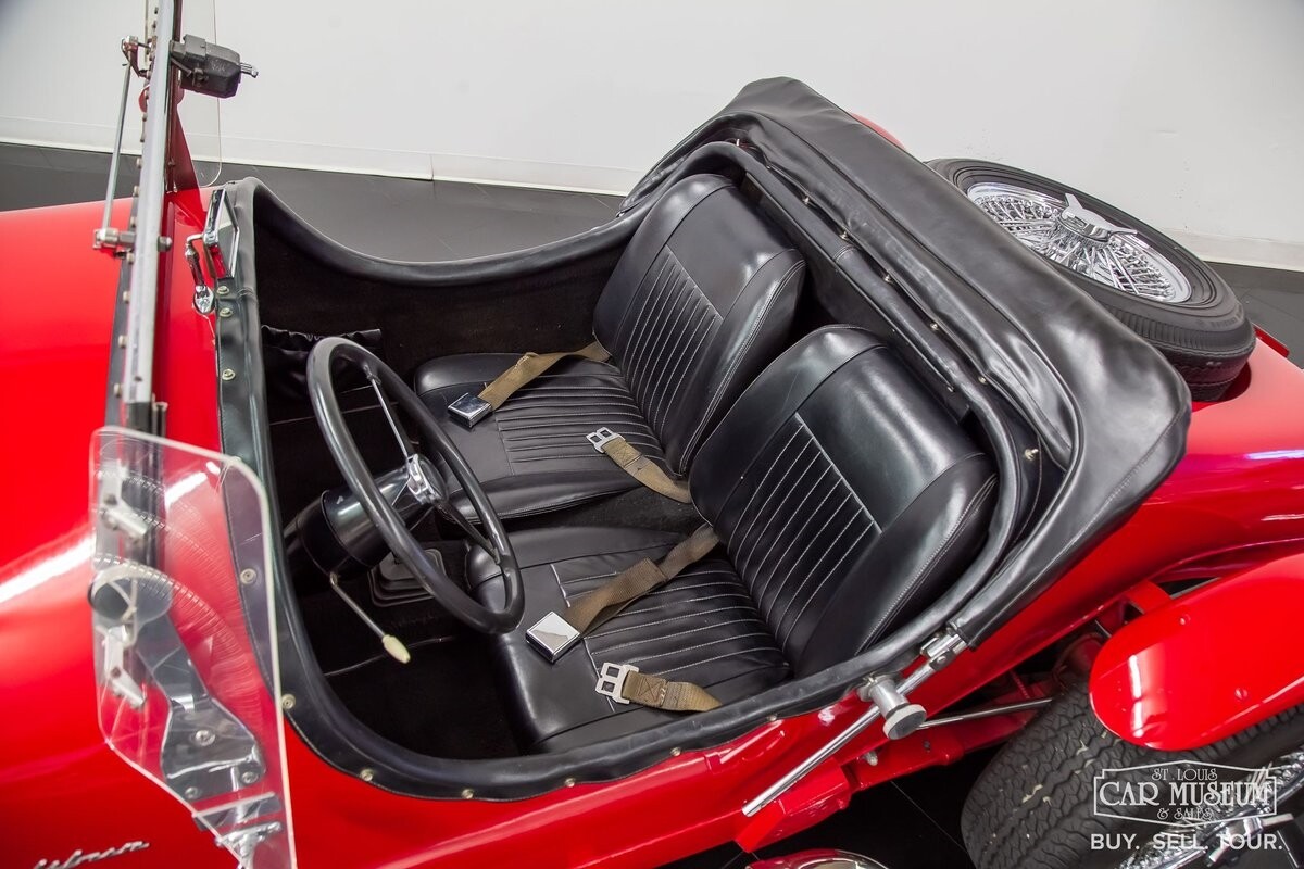 Excalibur-SSK-1966-Roadster-37