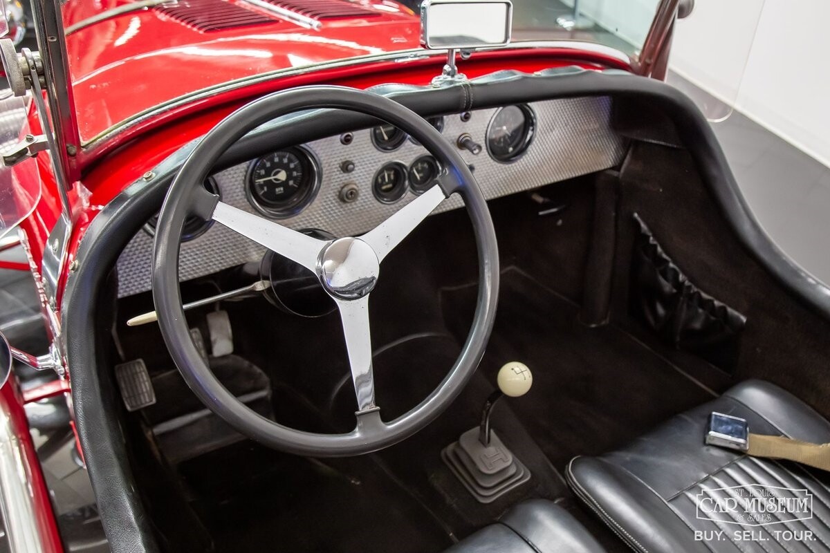 Excalibur-SSK-1966-Roadster-39