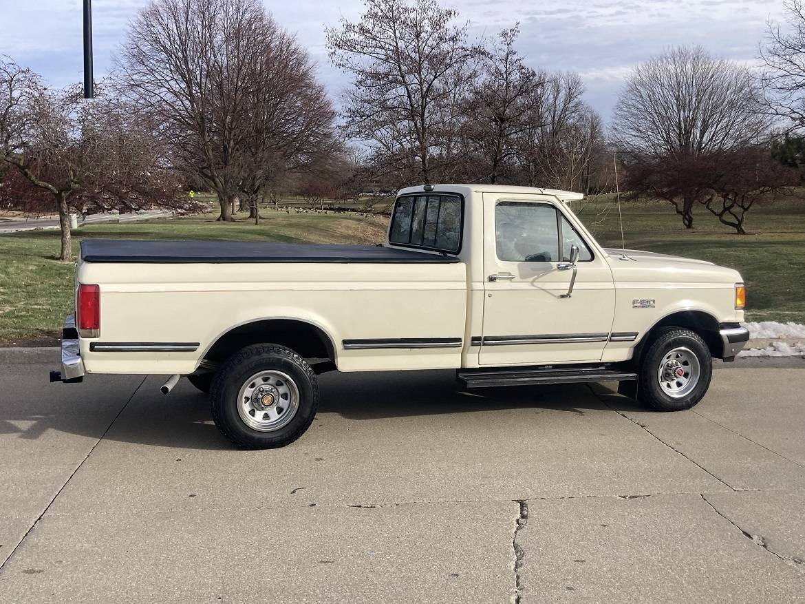 F15o-xlt-lariat-1988-white-55